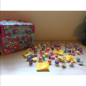 Season 8 Shopkins EUROPE. RANDOM lot of 10